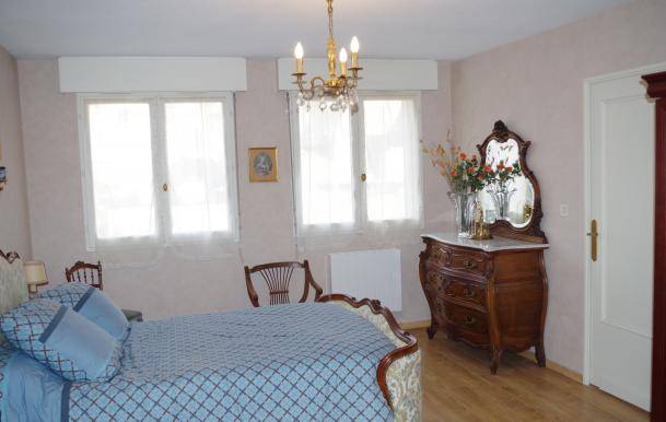 Appartement T6 de 164 m² - Photo 10 - Montluçon