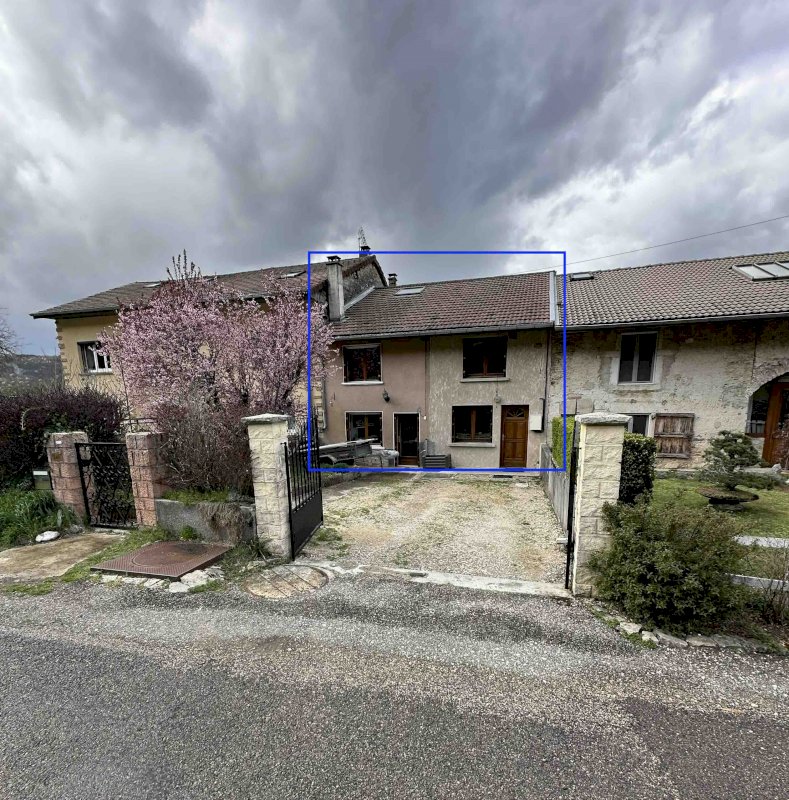 Maison mitoyenne de 160 m² - Photo 10 - Matafelon-Granges