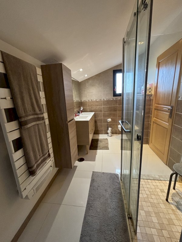 Maison 9 pièces - Photo 10 - Biziat