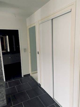 APPARTEMENT EN EXCELLENT ETAT - Photo 11 - Le Chambon-Feugerolles