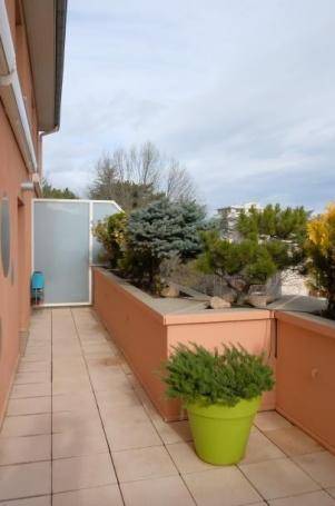 Exceptionnel DUPLEX AVEC VUE! - Photo 12 - Saint-Étienne