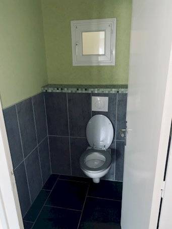 APPARTEMENT EN EXCELLENT ETAT - Photo 14 - Le Chambon-Feugerolles