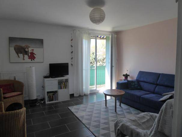 Appartement traversant avec balcon - Photo 1 - Montélimar