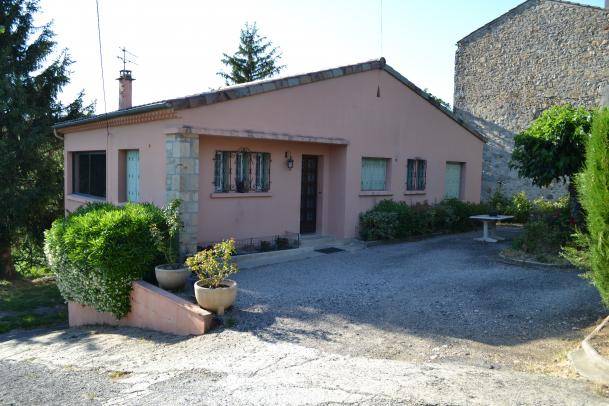 Villa à Saint-Étienne-de-Fontbellon - Photo 1 - Saint-Étienne-de-Fontbellon