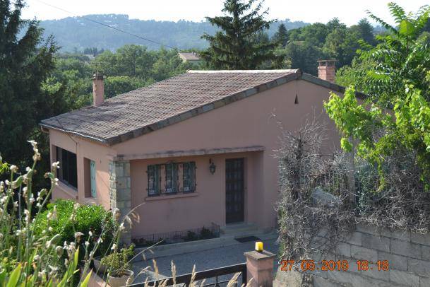 VILLA SAINT ETIENNE DE FONTBELLON - Photo 1 - Saint-Étienne-de-Fontbellon