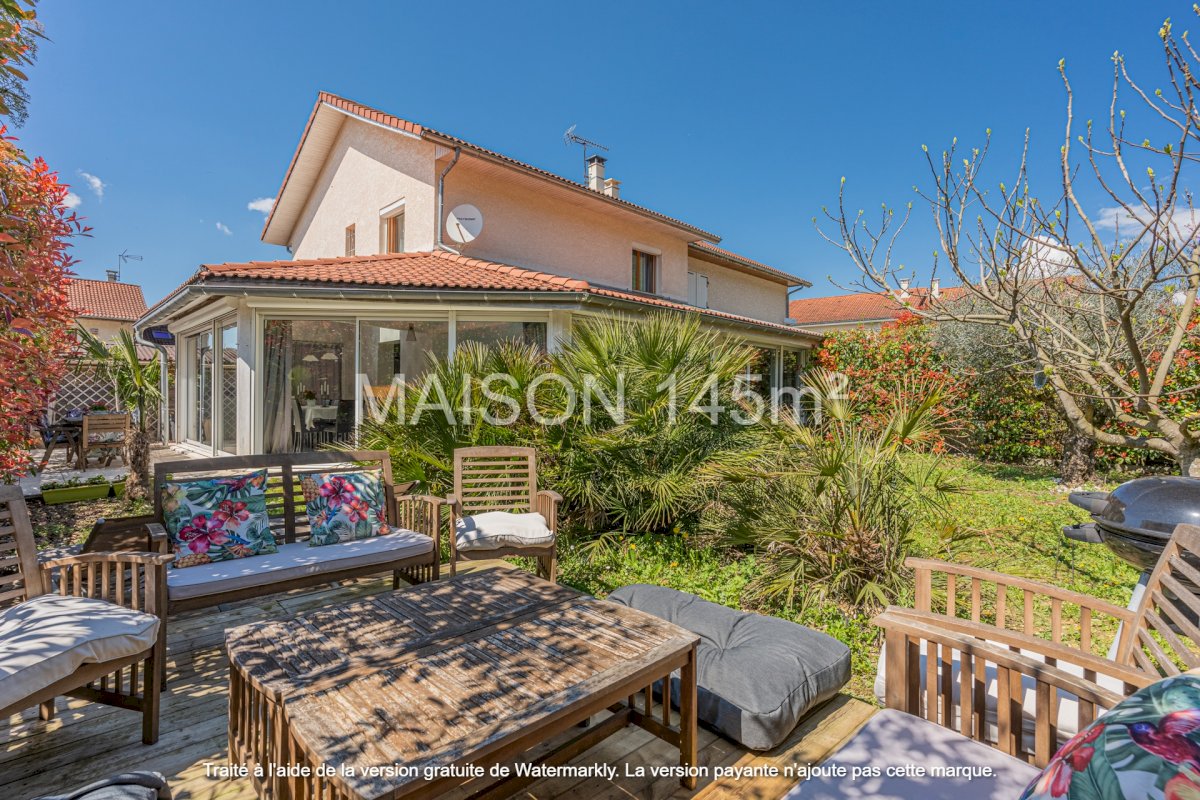 Maison 145m² 4 chambres sur terrain 433m² - Photo 1 - La Rivière