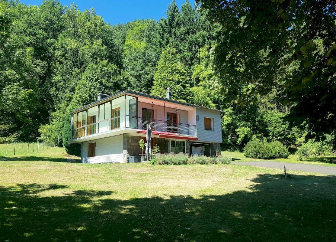 Maison de 134m² avec grand terrain - Photo 1 - Saint-Pierre-Colamine