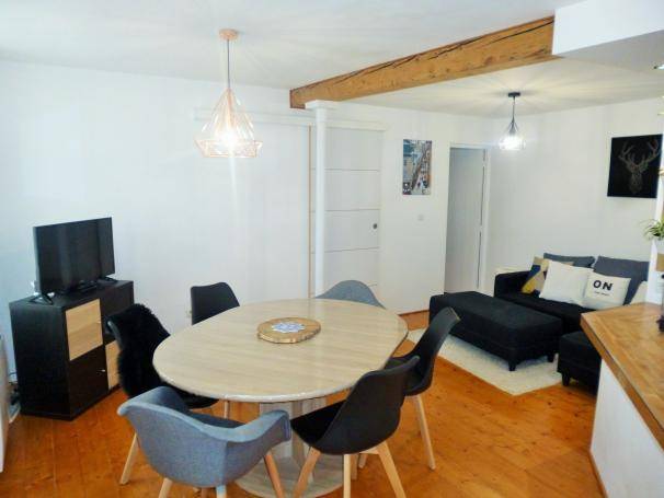 Appartement T3 refait à neuf - Photo 2 - gex