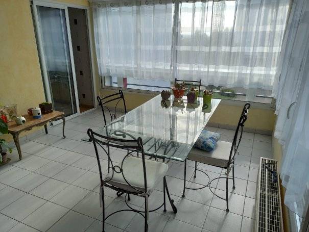 Appartement T5 traversant de 113 m2 - Photo 2 - Saint-Genis-Pouilly