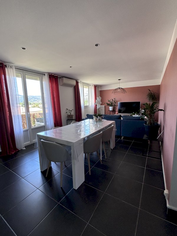 Appartement de 83 m² - Photo 2 - Guilherand-Granges