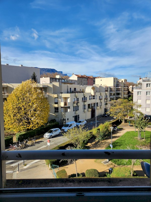 Bel Appartement T3 | Grenoble Centre Gare - Photo 2 - Grenoble