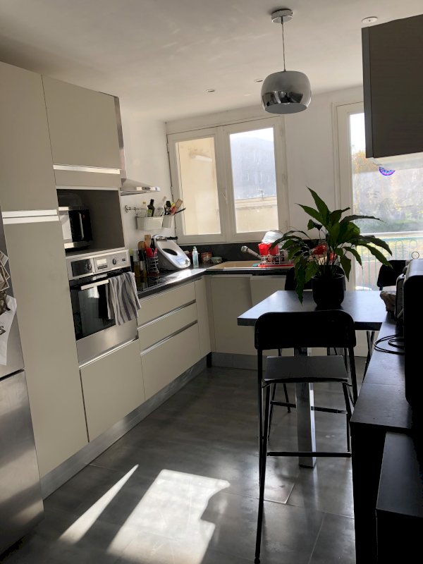 Appartement rénové de 74 m² - Photo 2 - Guilherand-Granges