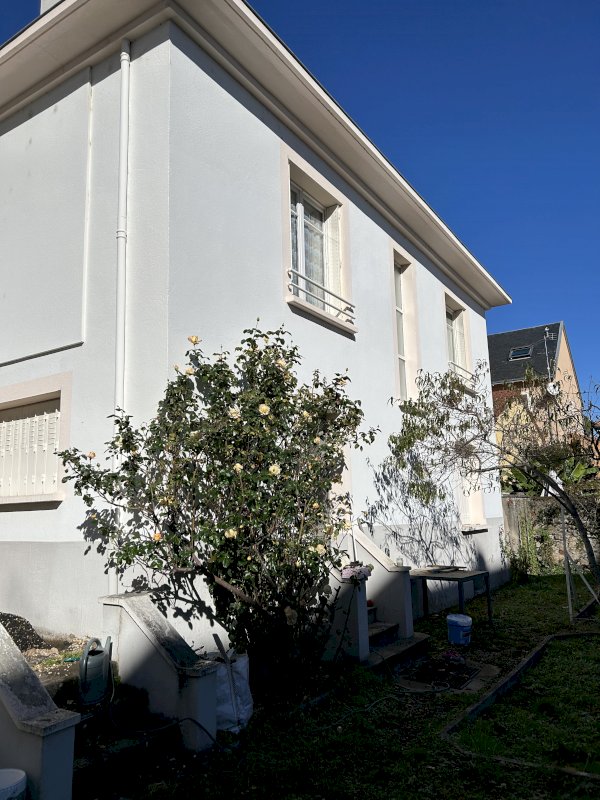 Issoire centre | Maison de caractère 5 chambres + terrain - Photo 2 - Issoire