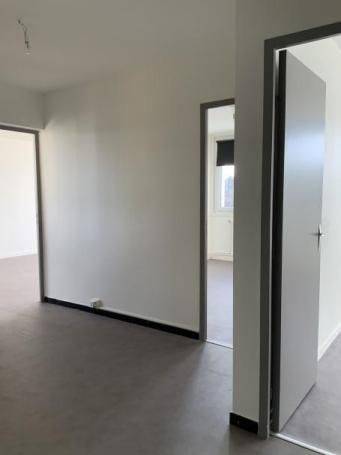 Appartement T3 à ST JUST ST RAMBERT - Photo 3 - Saint-Just-Saint-Rambert