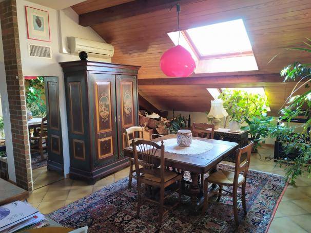 Attique en duplex - Photo 3 - Saint-Genis-Pouilly