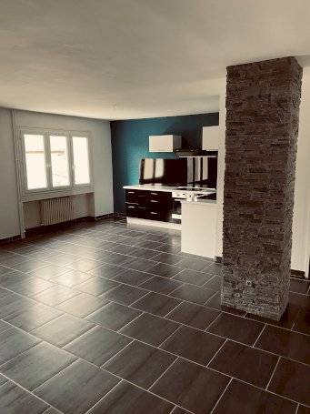 APPARTEMENT EN EXCELLENT ETAT - Photo 3 - Le Chambon-Feugerolles