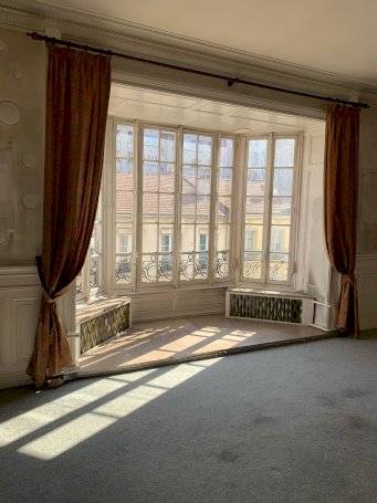Grand appartement bourgeois - Photo 3 - Saint-Étienne
