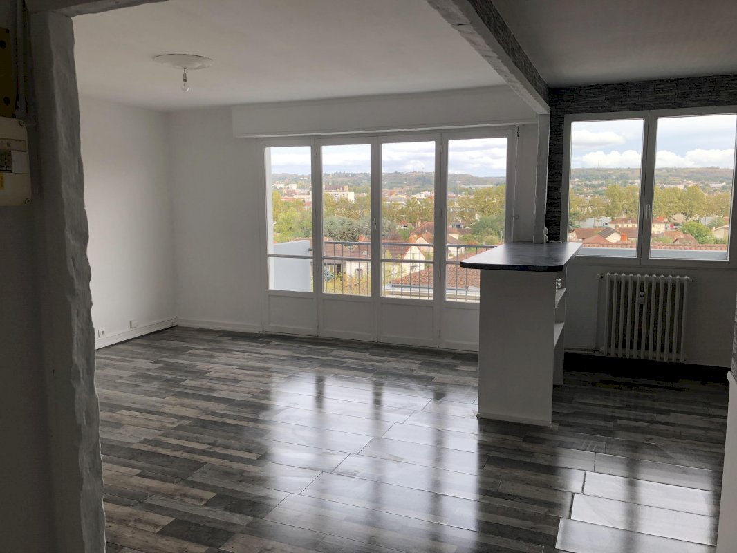 Appartement 3 chambres 78m² - Photo 3 - Montluçon