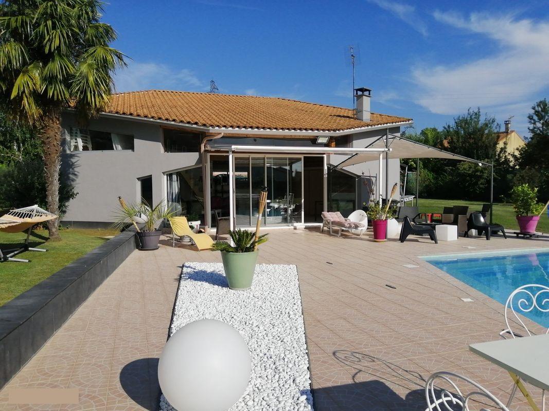 Villa d'architecte dans parc arboré - Photo 3 - Bourg-de-Péage