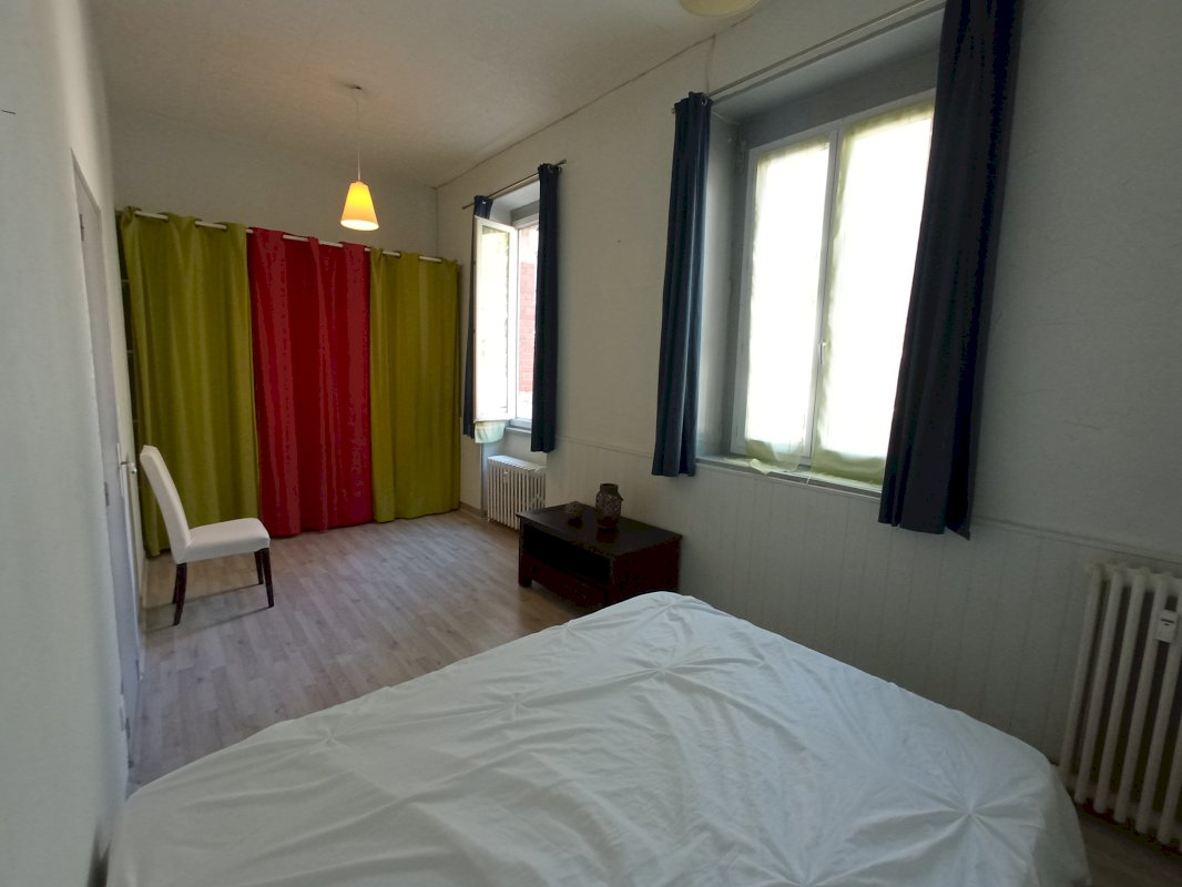 F3 61 m² | Néris Les Bains - Photo 3 - Néris-les-Bains