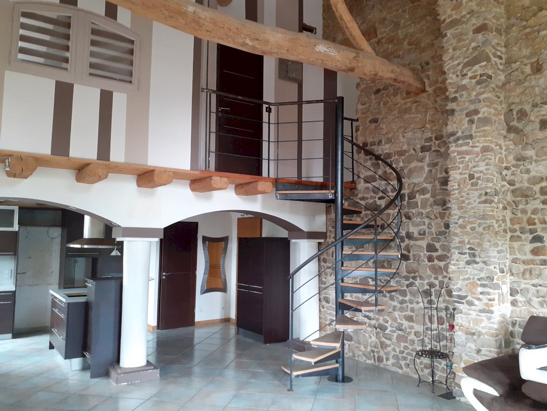 Beau duplex avec beaucoup de cachet - Photo 3 - Châtillon d'Azergues