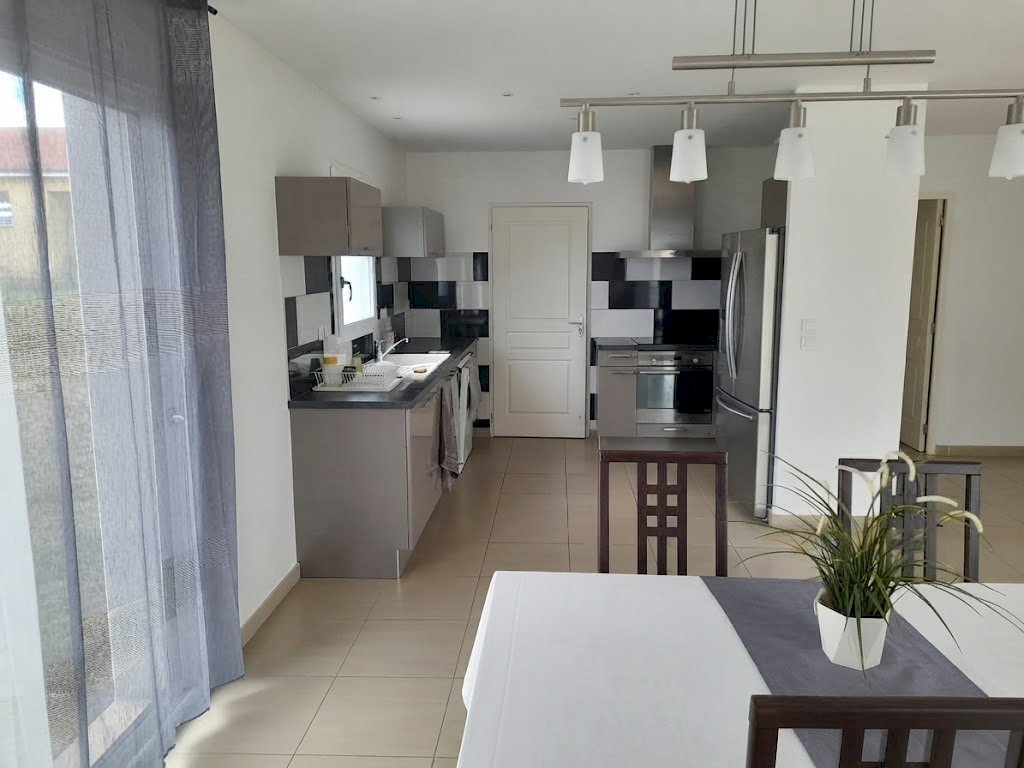 Maison contemporaine 126 m² - 4 chambres - Terrain clôturé - Photo 3 - Marsat