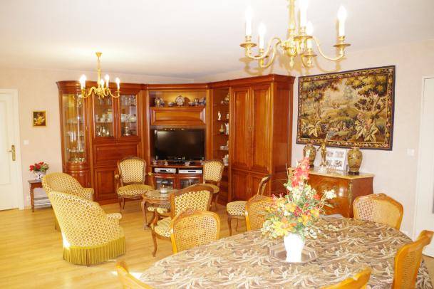 Appartement T6 de 164 m² - Photo 4 - Montluçon