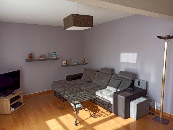 Appartement T5 traversant de 113 m2 - Photo 4 - Saint-Genis-Pouilly