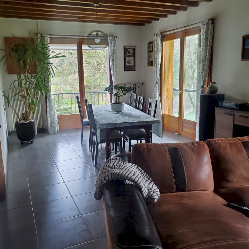 Maison de 134m² avec grand terrain - Photo 4 - Saint-Pierre-Colamine