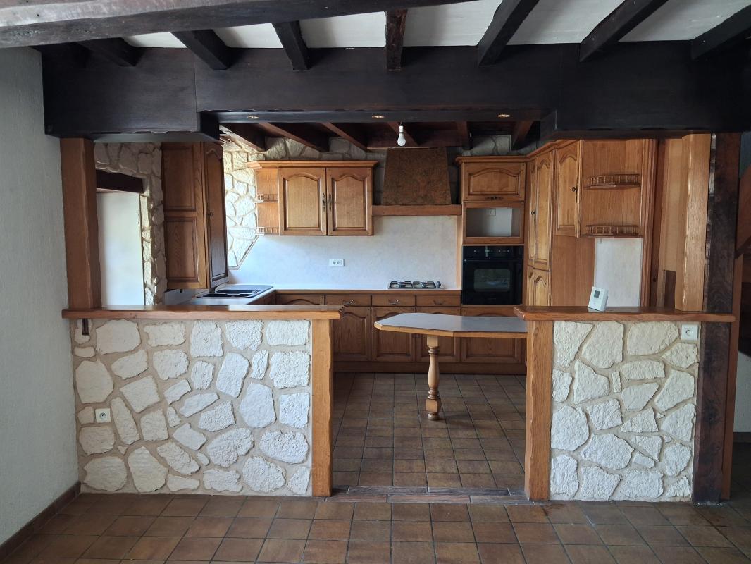 Maison 4 pièces / 100 m² - Photo 4 - Celles-sur-Durolle