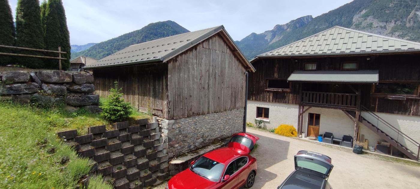 APPARTEMENT 115m² (85.9 m² loi Carrez) et dépendence 36 m² à Le Biot 74430 - Photo 4 - Le Biot