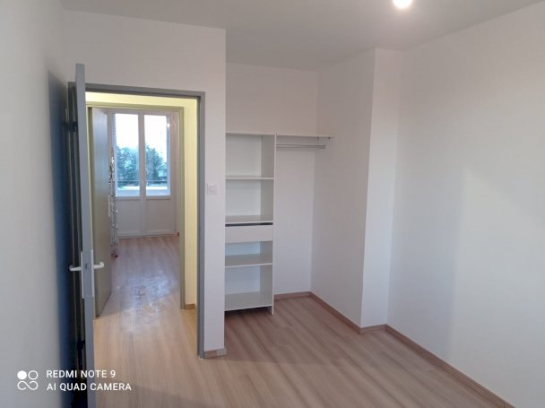 Appartement traversant lumineux - Photo 5 - Roanne