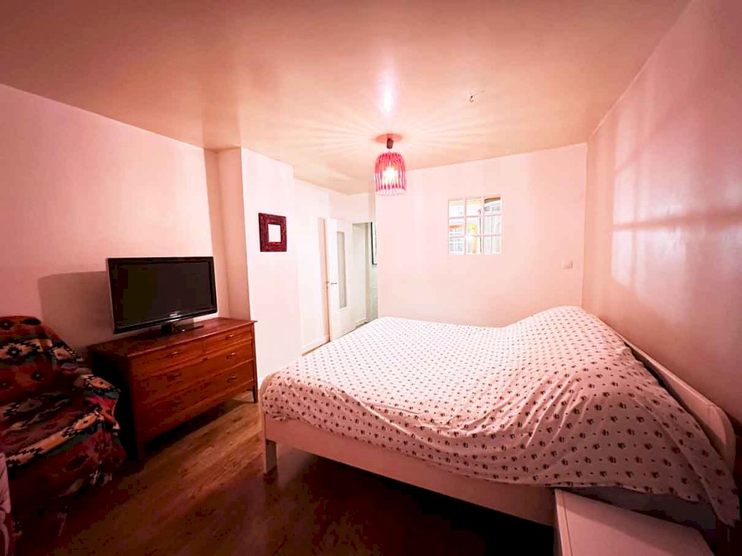 Maison mitoyenne de 160 m² - Photo 5 - Matafelon-Granges