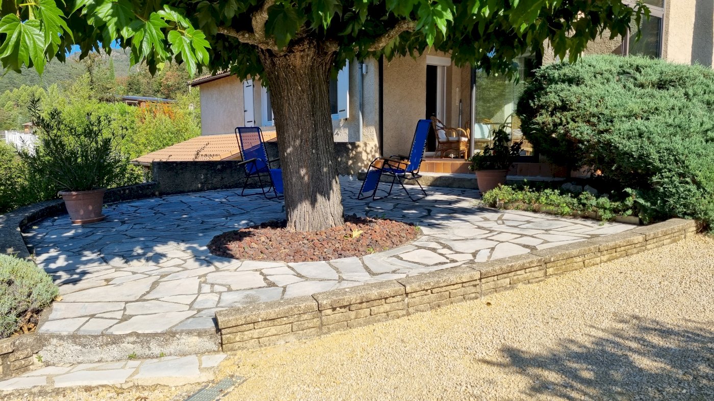 Très jolie maison individuelle - Photo 5 - Saillans