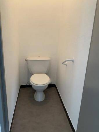 Appartement T3 à ST JUST ST RAMBERT - Photo 6 - Saint-Just-Saint-Rambert