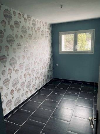 APPARTEMENT EN EXCELLENT ETAT - Photo 6 - Le Chambon-Feugerolles
