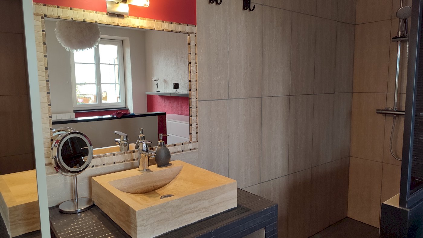 Appartement de standing très spacieux avec extérieur aménagé - Photo 6 - Saint-Loup (Vindry-sur-Turdine)