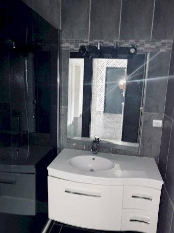 APPARTEMENT EN EXCELLENT ETAT - Photo 7 - Le Chambon-Feugerolles