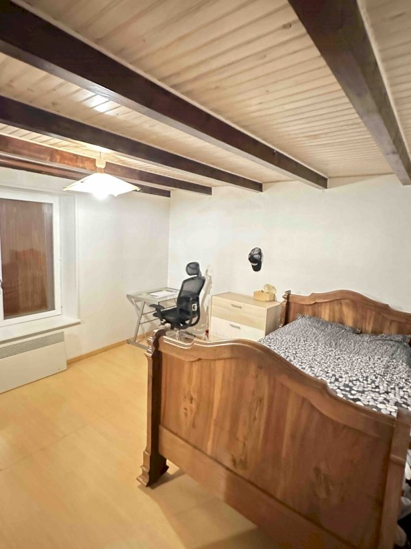 Maison mitoyenne de 160 m² - Photo 7 - Matafelon-Granges