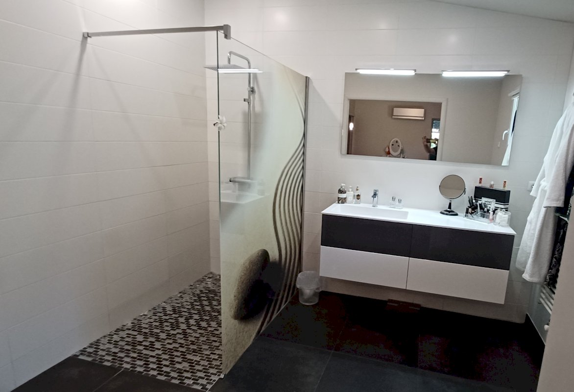 Maison d'architecte, piscine, 2 chambres type suite, ou 1 suite et 2 chambres - Photo 7 - Gières