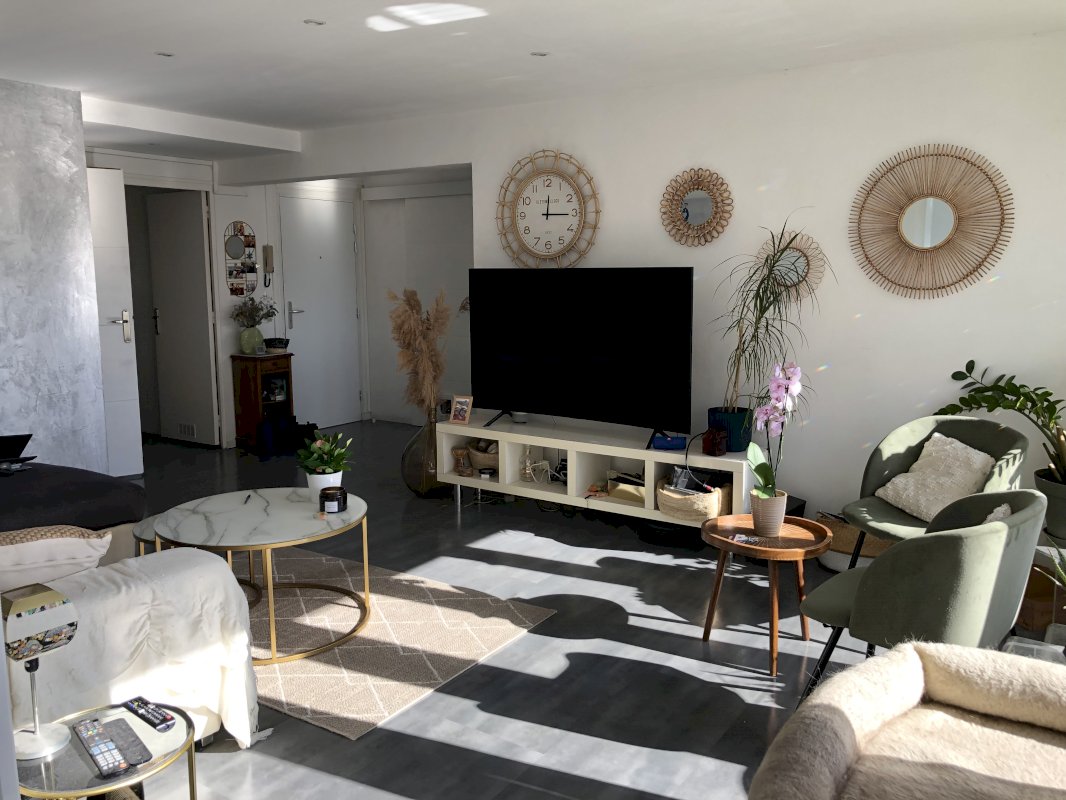 Appartement rénové de 74 m² - Photo 7 - Guilherand-Granges