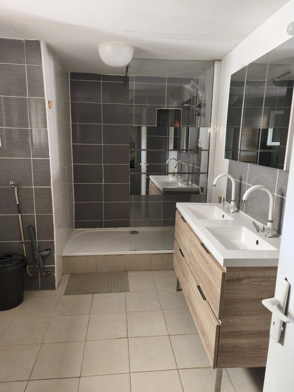 Maison de 93 m² sur terrain clos / 3 chambres - Photo 7 - Saint-Étienne