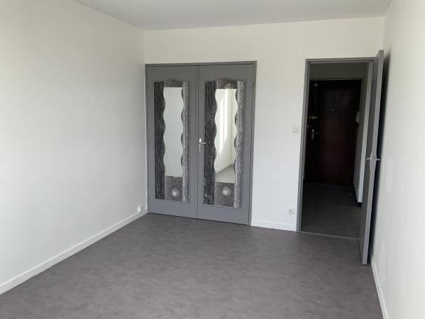 Appartement T3 à ST JUST ST RAMBERT - Photo 8 - Saint-Just-Saint-Rambert