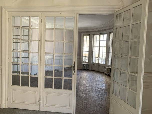 Grand appartement bourgeois - Photo 8 - Saint-Étienne