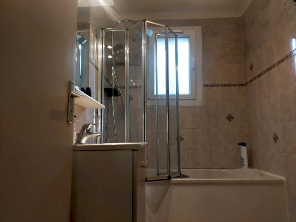 Appartement type F3 de 86m² - Photo 8 - Saint-Étienne