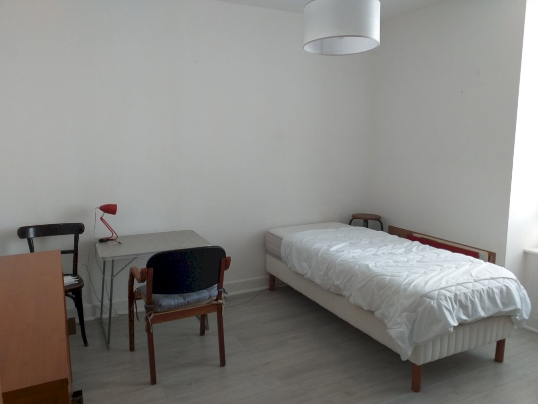 Maison de ville, quartier Paris, proche de la gare - Photo 8 - Roanne