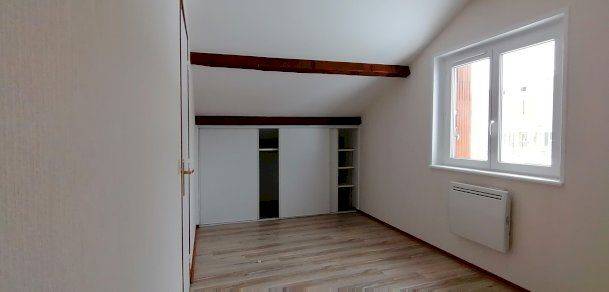 Maison renovée - Photo 9 - Jullianges