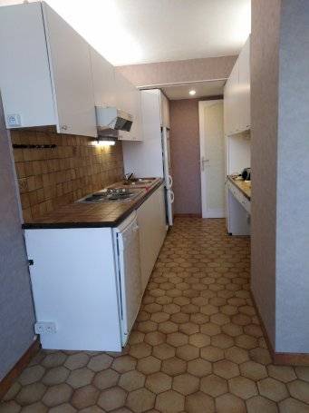 Appartement 3 pièces avec balcon - Photo 9 - Roanne
