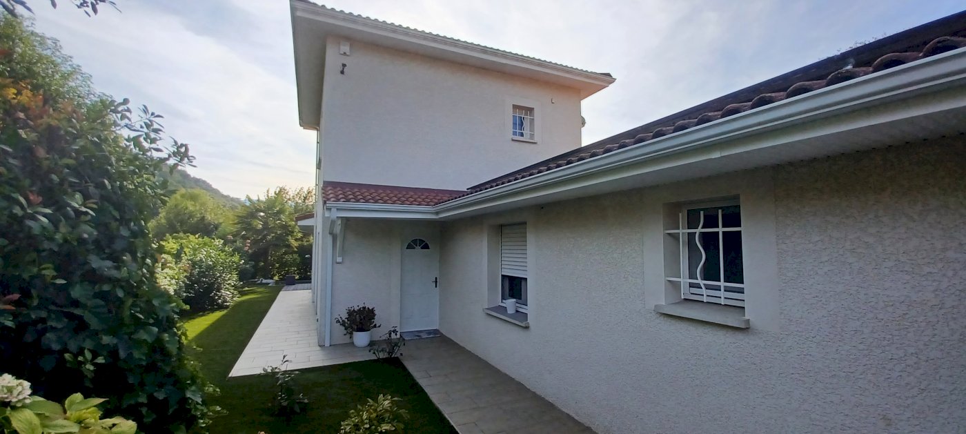 Maison d'architecte, piscine, 2 chambres type suite, ou 1 suite et 2 chambres - Photo 9 - Gières