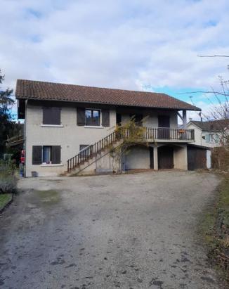 Vend maison sur 2 niveaux - Saint-Martin-d'Hères (38400)